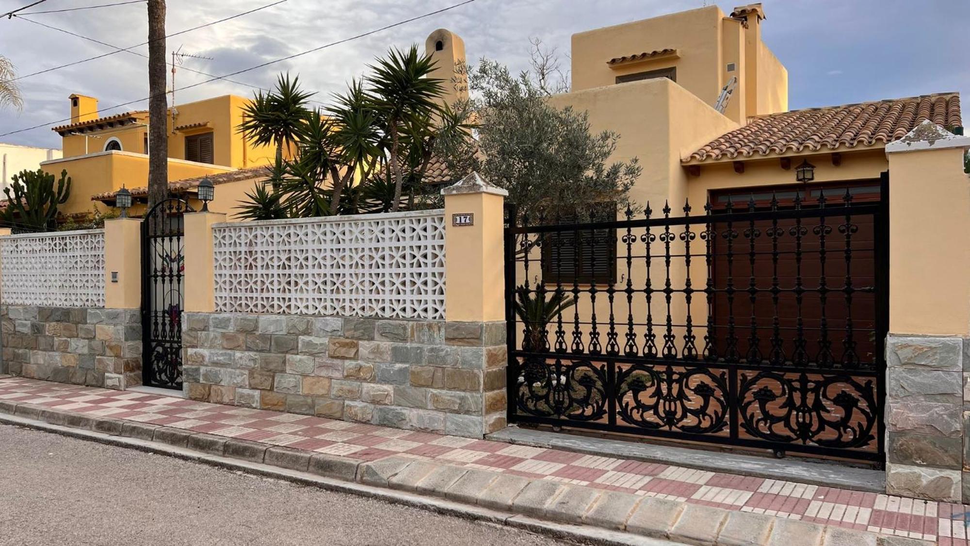 Precioso Chalet En La Playa De Tavernes De La Valldigna المظهر الخارجي الصورة